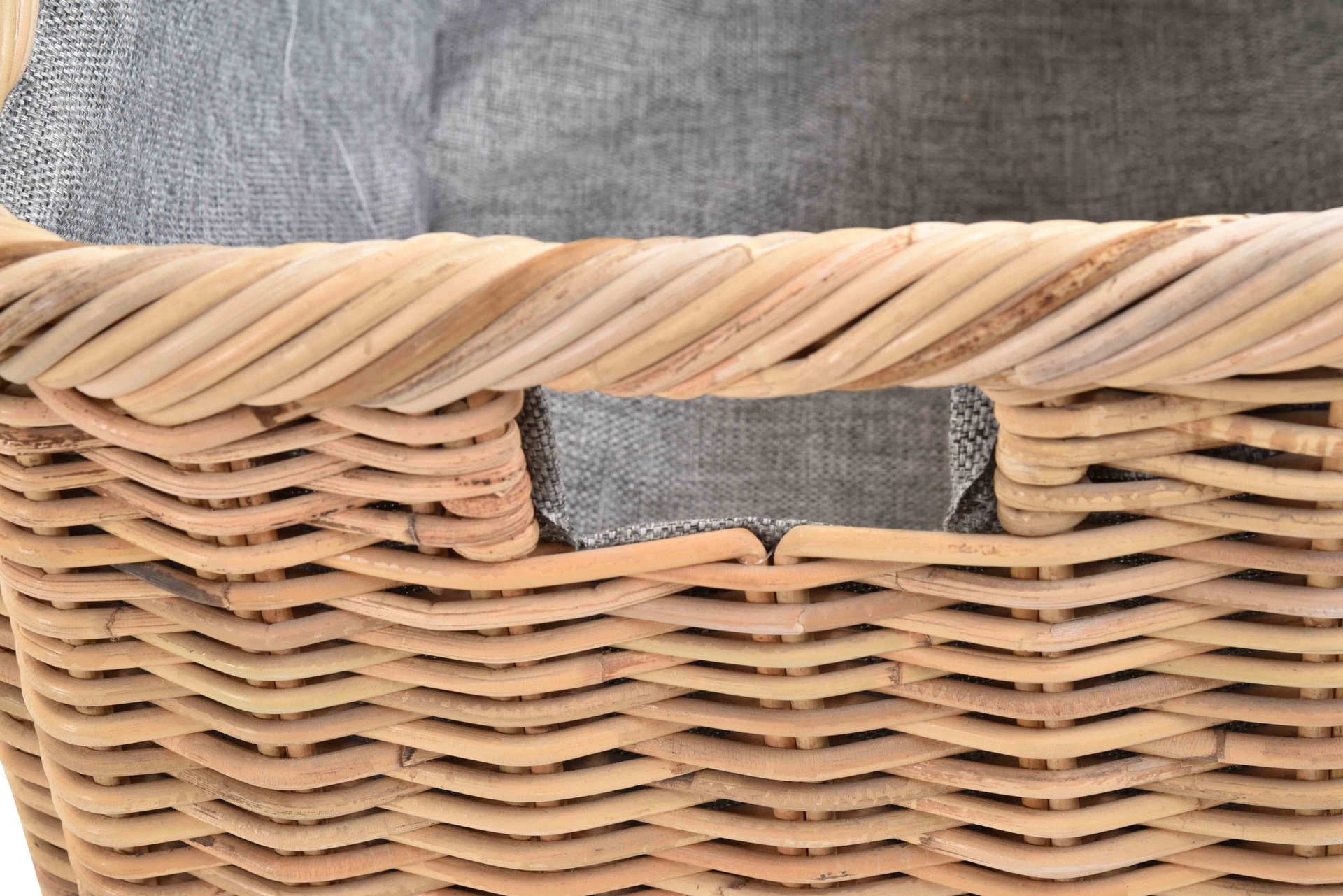 Geflochtener Tragekorb aus Rattan mit Stoff für Kaminholz & Aufbewahrung 60cm | Koobo Hell